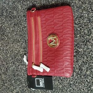 NWT Mia K Farrow red women's crossbows bag and convertible wristlet